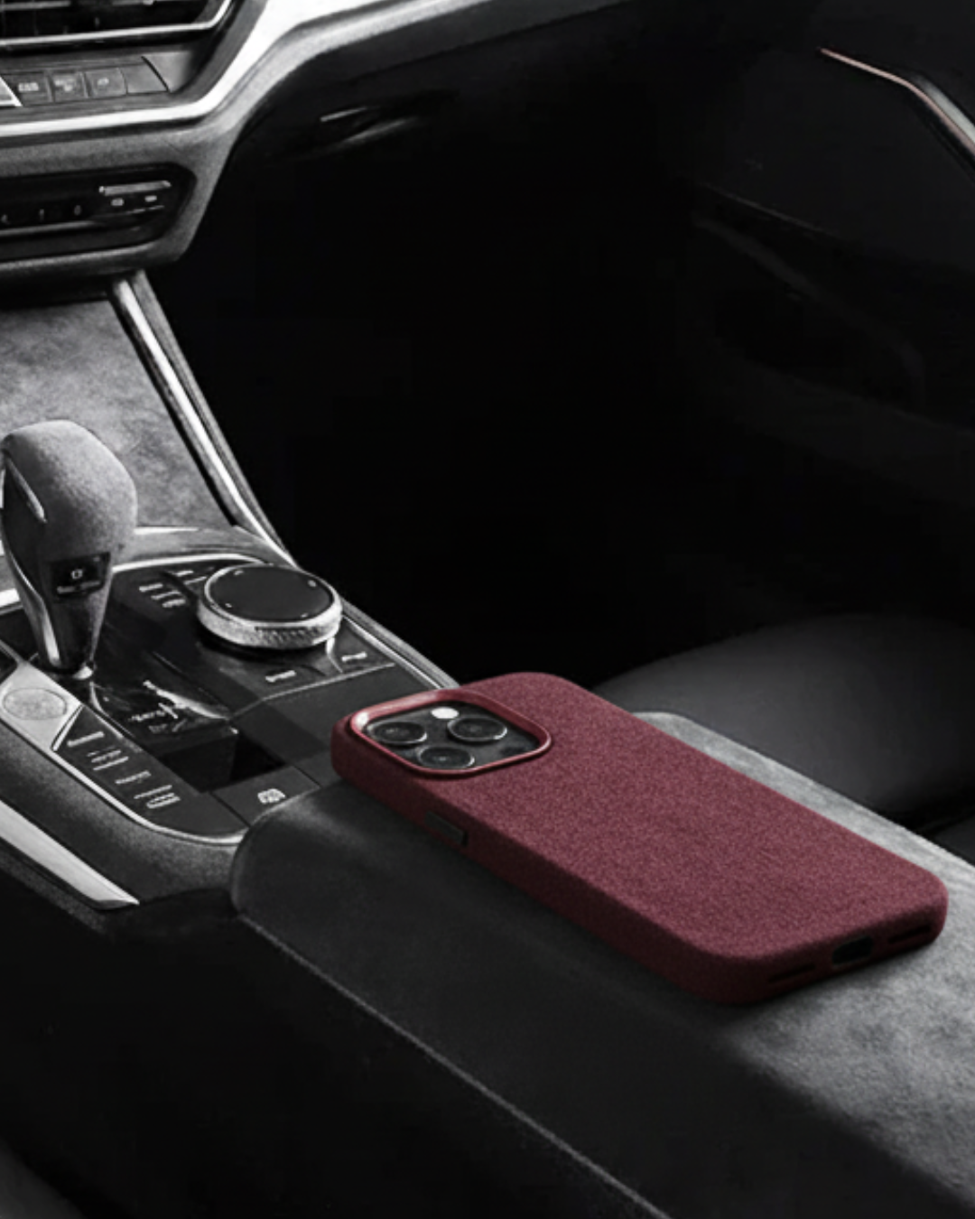 iPhone 15 - Alcantara Case - Burgundy Red